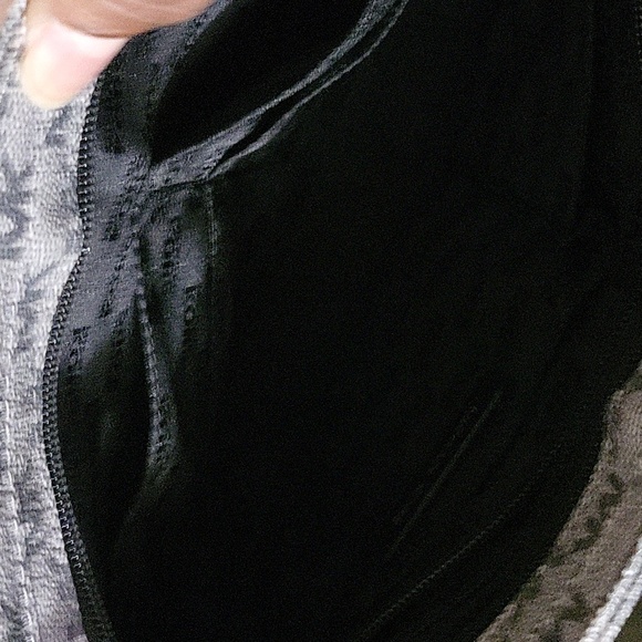 Purse - Picture 4 of 7